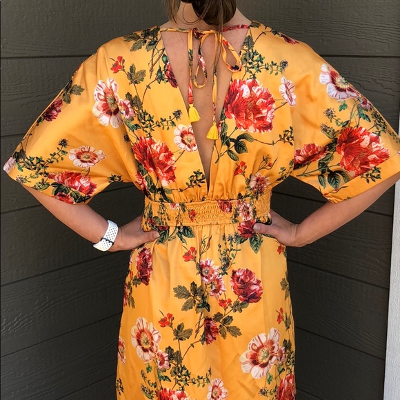 Honey Punch Low Cut Summer Dress - Picture 2 of 8